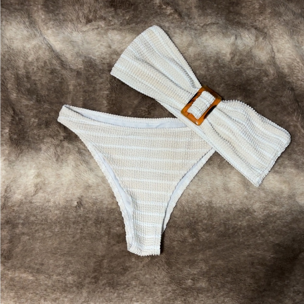 Cream, textured Bikini Set